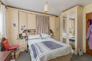11 Uplands Rise Little Bourton
